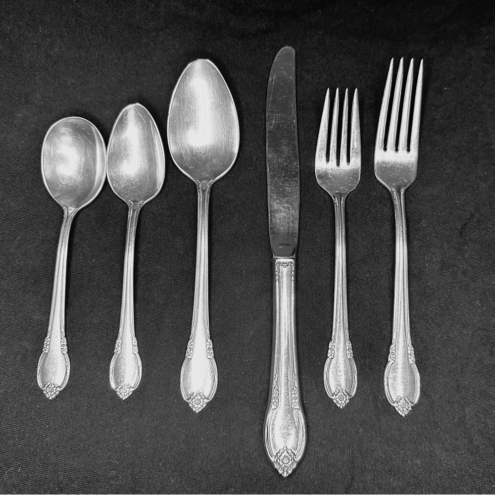 Elegant Silver Cutlery Set
